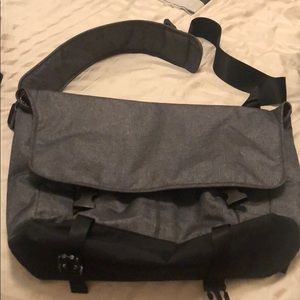 Lululemon messenger bag